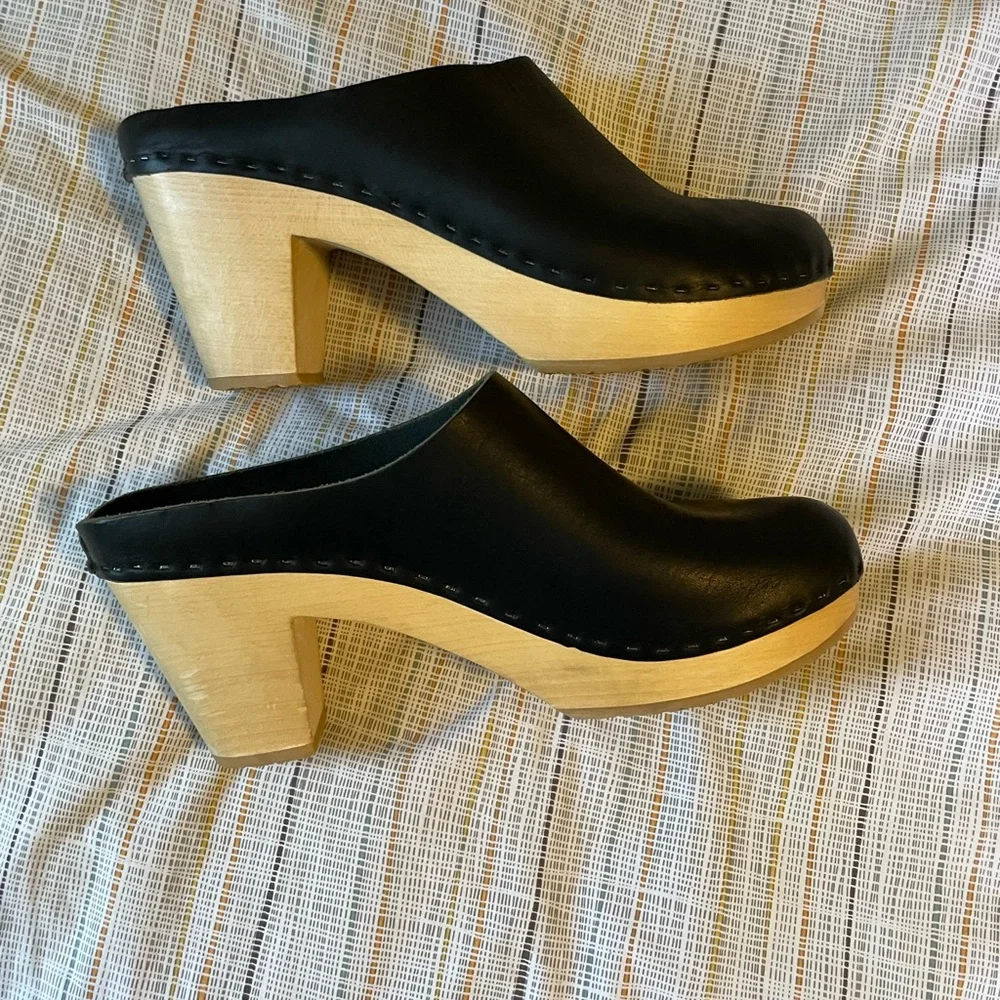 Bryr Black Leather Mule Clogs with Natural Wood Heel - Picture 6 of 10